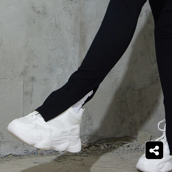 Brand new PLT ribbed split leggings size small - Picture 4 of 4